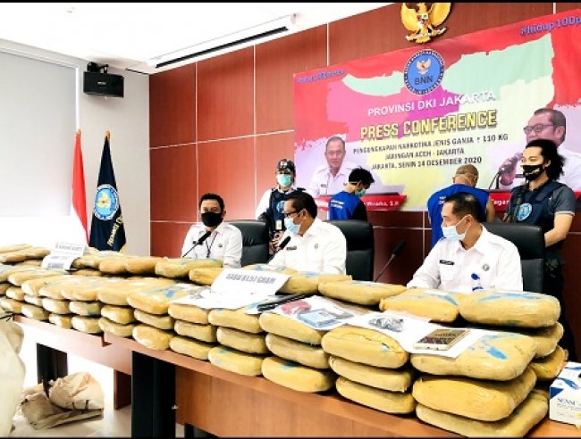 Usut Tuntas Peredaran Narkoba di Ibu Kota Usut Tuntas Peredaran Narkoba di Ibu Kota