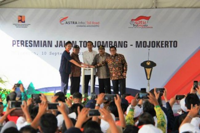 Presiden Jokowi Resmikan Jalan Tol Jombang-Mojokerto 24.9 KM