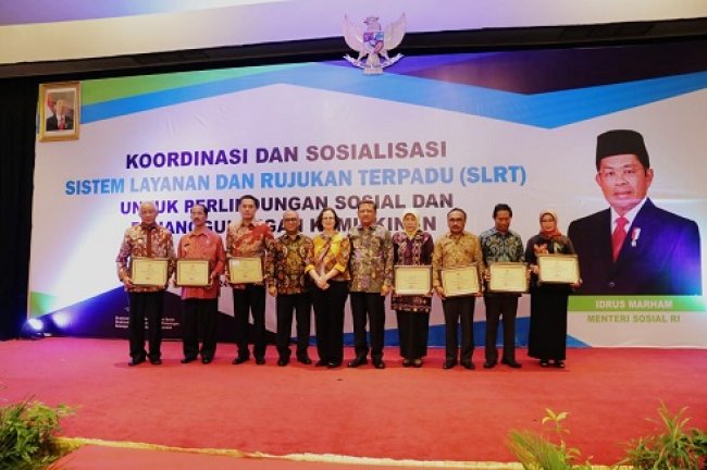 kemensos menteri sosial