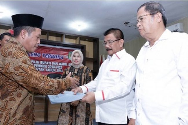 Bupati Samsurizal  Minta Bank Permudah Petani Parigi Moutung Peroleh KUR 