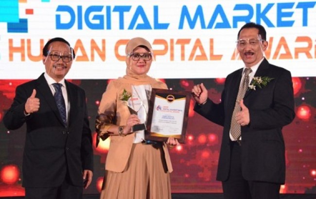 Bulog Raih Dua Penghargaan Digital Marketing Dan Human Capital Awards 2020