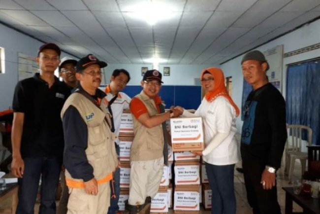 BNI Serahkan Bantuan untuk Korban Banjir Bandang dan Longsor di Magelang