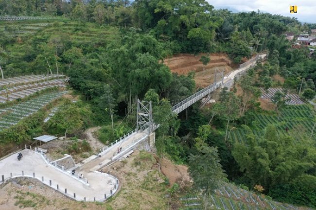 Tingkatkan Konektivitas Pedesaan, Kementerian PUPR Rampungkan Dua Jembatan Gantung di Jawa Tengah