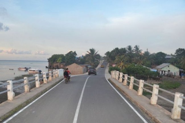 Jalan Mantap Dukung Pengembangan Ekonomi dan Pariwisata Pulau Moa