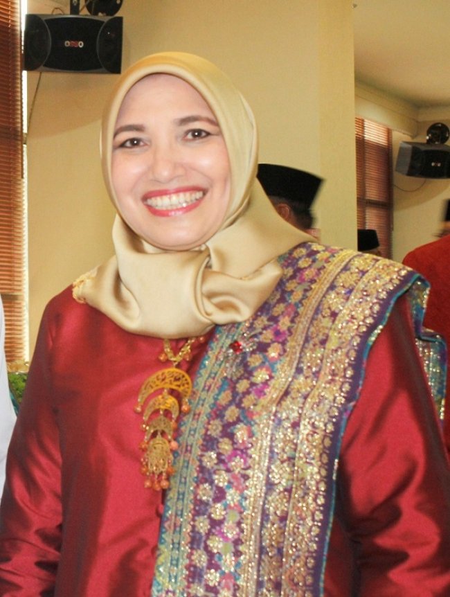 Amany Lubis UIN Jakarta