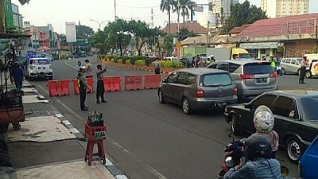 PPKM Darurat: Polres Depok Sekat Sembilan Titik Dianggap Krusial PPKM Darurat: Polres Depok Sekat Sembilan Titik Dianggap Krusial