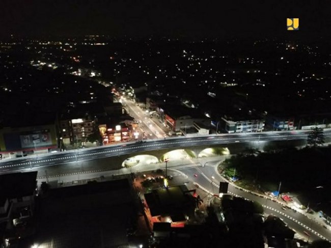 Kementerian PUPR menyelesaikannya pembangunan Flyover Martadinata (Pamulang) di Simpang Gaplek Jalan Raya Martadinata, Kota Tangerang Selatan. 