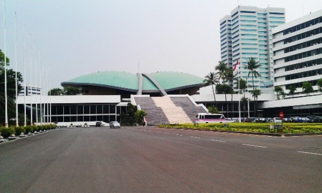 Setjen DPR RI : Masuk Gedung DPR Akan Lebih Ketat Setjen DPR RI : Masuk Gedung DPR Akan Lebih Ketat