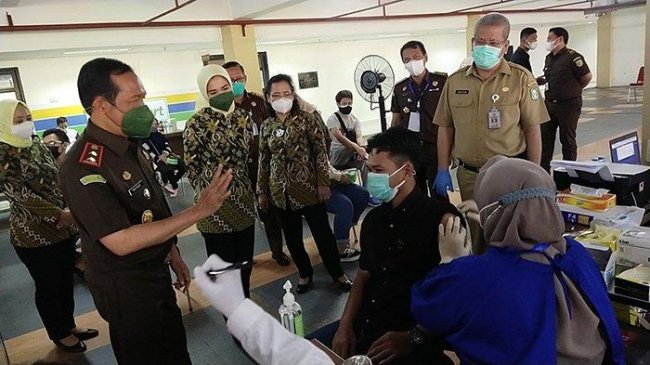 Kejati Kalbar Gelar Vaksinasi untuk Dua Ribu Masyarakat