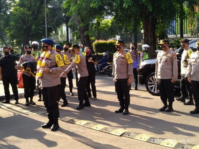 Kedatangan Kapolda Metro Jaya Irjen Nana Sudjana adalah untuk melakukan kunjungan kerja dan apel kesiapsiagaan ke Markas Komando Satuan Brimob Polda Metro Jaya di Kwitang, Jakarta Pusat, Kamis (18/6/2020)
