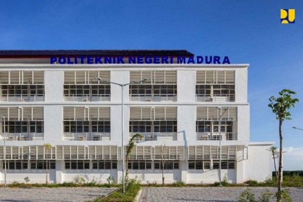 Kementerian PUPR Selesaikan Pembangunan Bengkel Politeknik Negeri Madura dan Stadion Gelora Bangkalan