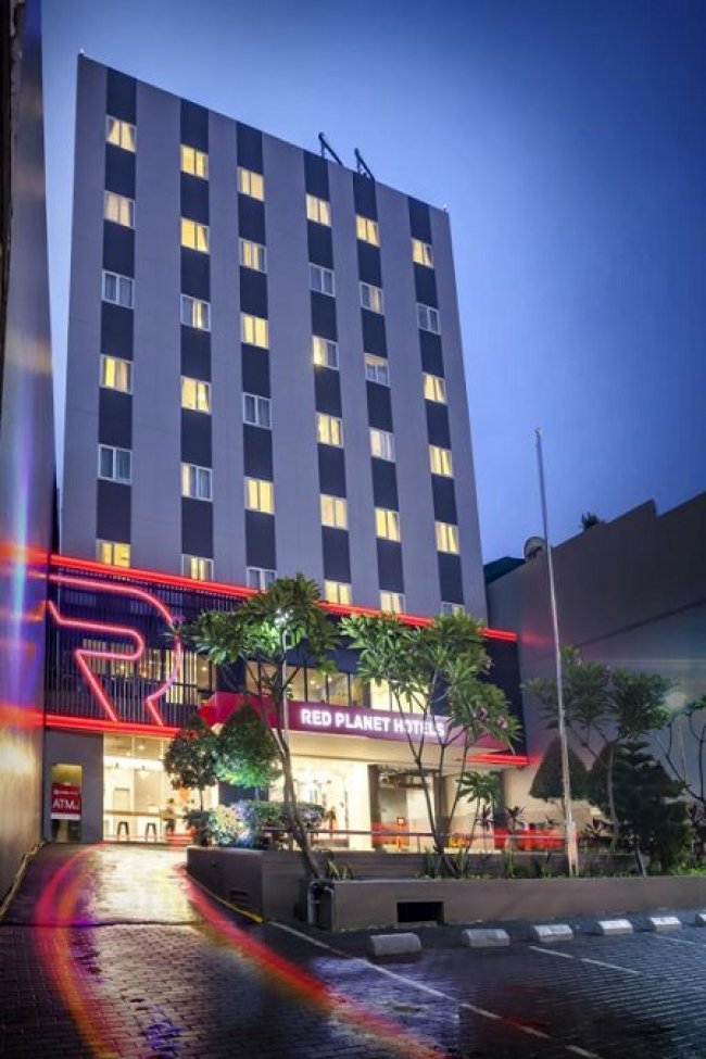 Red Planet Hotel Indonesia Peduli Lingkungan