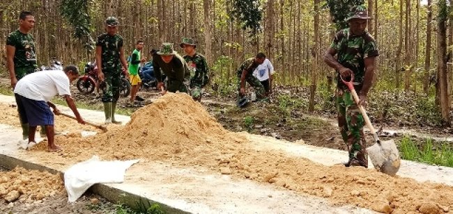 TNI Membangun Desa