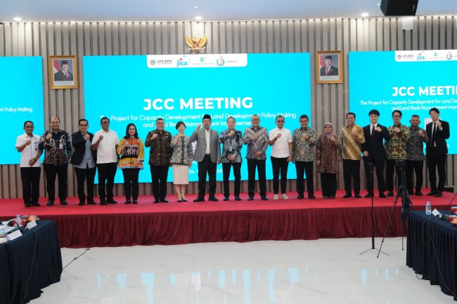 Rapat LANDLAB, Menteri Nusron Dorong Kebijakan Pertanahan dan Bank Tanah Berbasis Data Jangka Panjang Rapat LANDLAB, Menteri Nusron Dorong Kebijakan Pertanahan dan Bank Tanah Berbasis Data Jangka Panjang