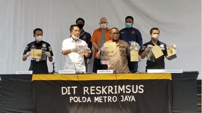 Beruntung, Polda Metro Jaya berhasil meringkusnya di Jalan Brawijaya, Kelurahan Pulo, Kecamatan Kebayoran Baru, Jakarta Selatan pada Senin 15 Juni 2020 kemarin.  
