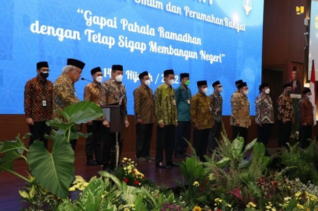 Menteri Basuki Kukuhkan Pengurus Unit Pengumpul Zakat Kementerian PUPR