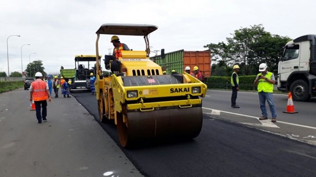 PUPR Gunakan Aspal Plastik dan Karet