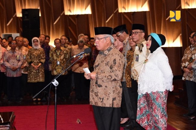 Lantik Tujuh Pejabat Tinggi Madya Kementerian PUPR, Menteri Basuki : Bekerja Lebih Keras