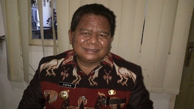 Bupati Sumba Timur Gidion Mbilijora