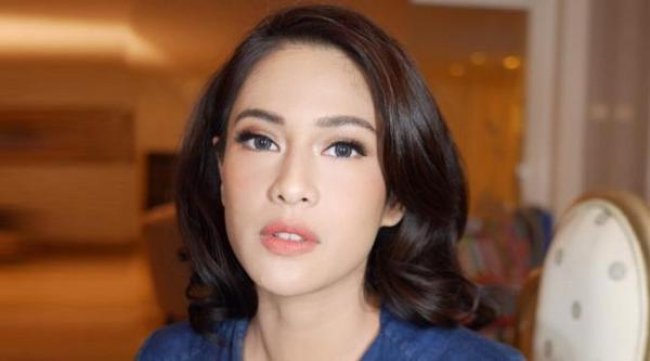 Dian Sastrowardoyo : Orang Cantik adalah yang Nyaman Sama Dirinya Sendiri Dian Sastrowardoyo : Orang Cantik adalah yang Nyaman Sama Dirinya Sendiri