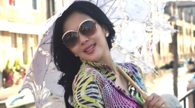 Disebut dalam Sidang Kasus Dugaan Suap Pajak, Syahrini : Stop Memberitakan Saya