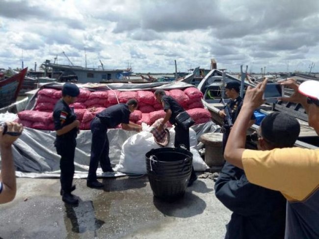 Bea Cukai Gagalkan 15 Ton Impor Bawang Ilegal