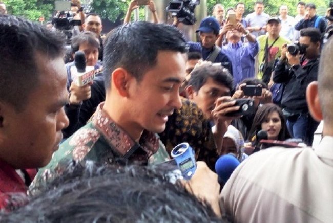 Kasus Suap APBD, Gubernur Jambi Zumi Zola Datangi KPK 