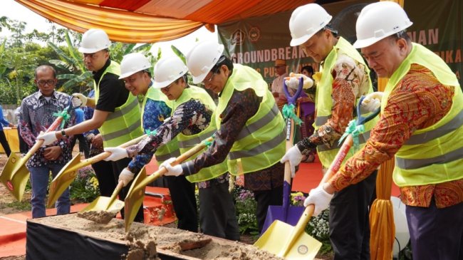 Menag Resmikan Gedung Pusat Layanan Informasi Pendidikan STABN Sriwijaya