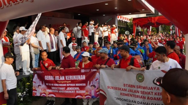 Bimas Buddha Berbaur Lintas Agama, Semarakkan HUT RI ke-80 Melalui Jalan Sehat Kerukunan 2025