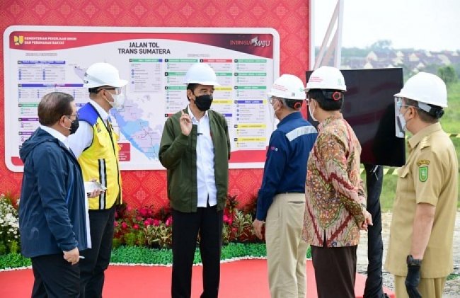 Tol Pekanbaru-Bangkinang ditargetkan selesai Desember 2021 presiden,jokowi
