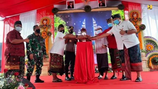 MenteriPUPRMochamad Basoeki Hadimoeljono