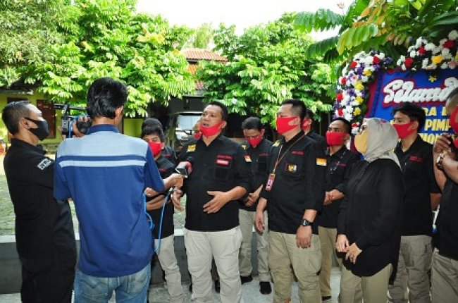 Menurutnya, salah satu penyebabnya adalah minimnya peran serta masyarakat. Dia katakan, Undang-undang Nomor 31 Tahun 1999 tentang Pemberantasan Tindak Pidana Korupsi dalam Pasal 41 ayat (5) dan Pasal 42 ayat (5) menegaskan bahwa,  tata cara pelaksanaan pe