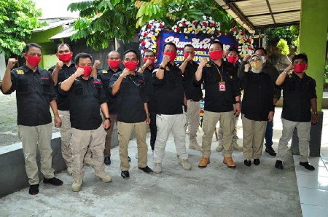 Salah satu NGO yang akan getol mengamati dan mengawasi aliran dana Covid 19 ini adalah Corruption Investion Commite (CIC). NGO yang konsen terhadap pemberantasan korupsi ini telah mendeklarasikan keberadannya pada Sabtu (20/06) di Bens Radio di bilangan J