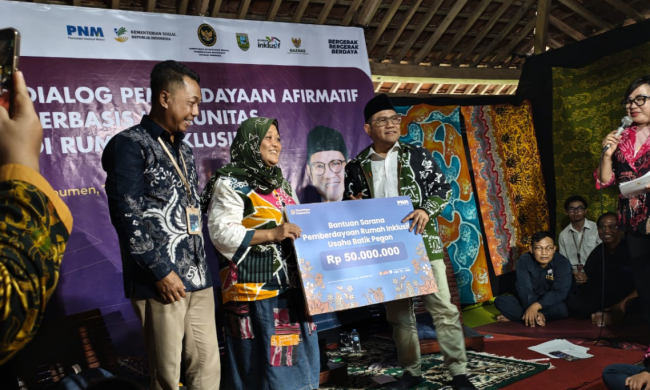 Bersama Menko PM, PNM Bangun Kemandirian Disabilitas Lewat Rumah Inklusif Kebumen