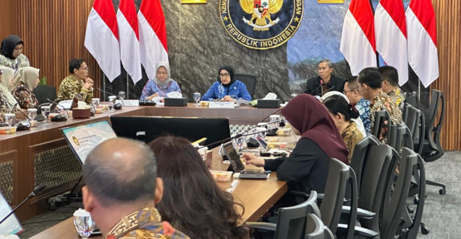 Rapat Perdana Tim Koordinasi MBG Bahas 19 SOP Kesehatan dan Distribusi Bahan Pangan