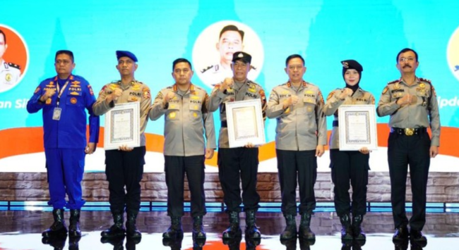 Kabaharkam Polri Tekankan Polisi Harus Hadir sebagai Pelindung dan Penolong Masyarakat