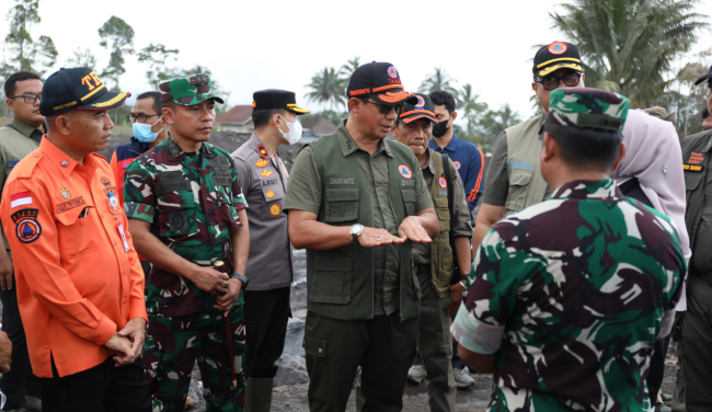 Kepala BNPB Suharyanto Minta Relokasi Korban Semeru Diputuskan Lewat Musyawarah Warga
