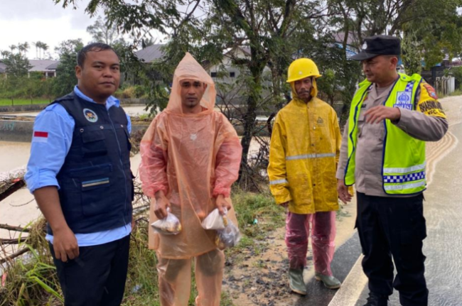 BGN Hadir untuk Korban Banjir: SPPG Tapanuli Selatan Salurkan Menu Bergizi ke Tiga Titik Terdampak
