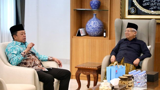Menteri Nusron Antar Undangan Upacara Peringatan HUT 80 Tahun Kemerdekaan RI untuk Wapres ke-13 