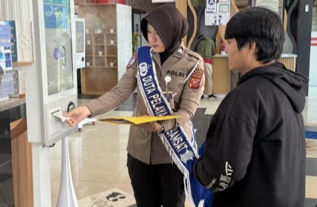 “Polantas Menyapa”: Layanan Prima Pajak Kendaraan di Samsat Cibinong