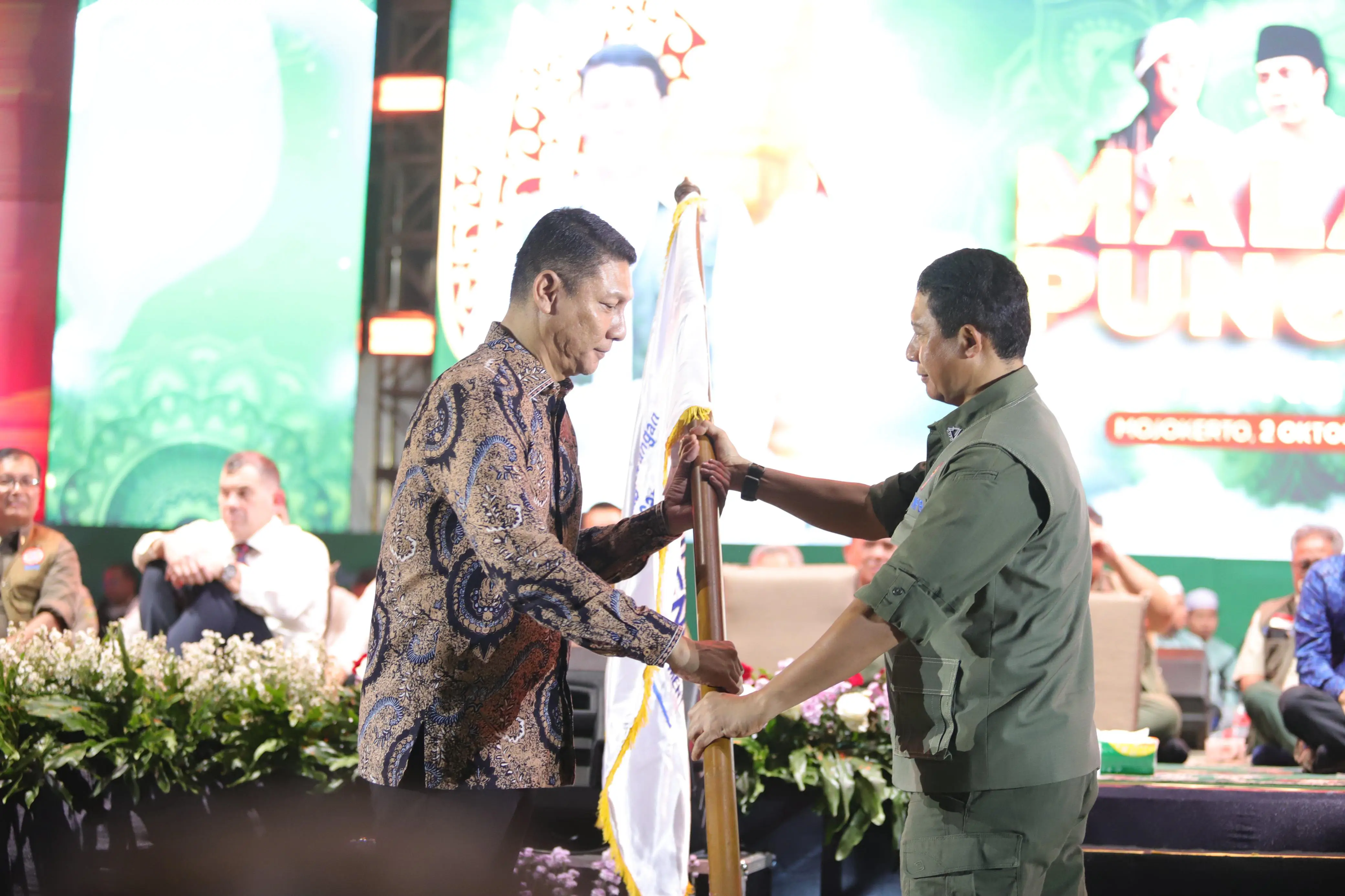 Bendera Pataka Peringatan Bulan PRB Diserahkan, Banten Jadi Tuan Rumah 2026