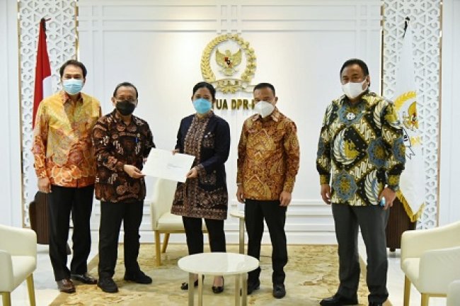DPR RI
