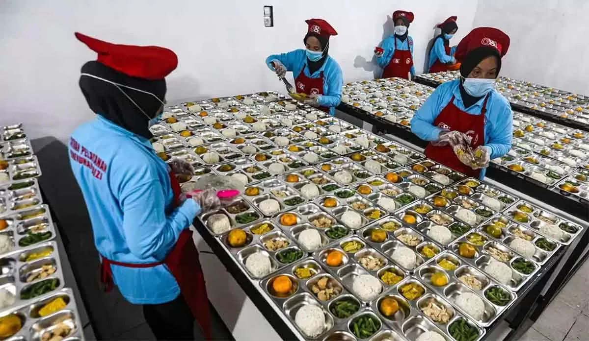 Dapur Umum MBG, Buka 230 Ribu Lapangan Kerja Baru