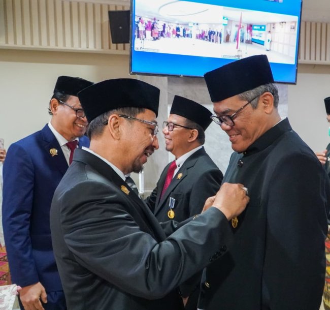 NFA Beri Anugerah 6 ASN Pangan Terbaik dan 34 Satya Lancana Karya Satya