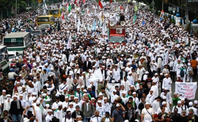 fui aksi 212 dpr mpr Gubernur DKI Basuki T Purnama Ahok Sekjen FUI Muhammad Al Khaththath Ustaz Bernard Abdul Jabbar