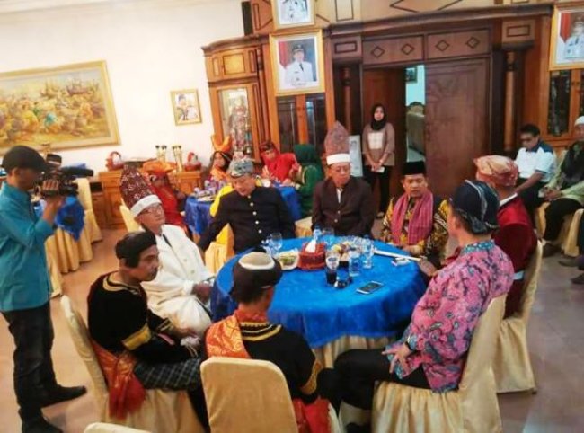 limapuluh kota ibrahim datuk tan malaka wakil bupati lampung tengah mustafa ponpes lirboyo