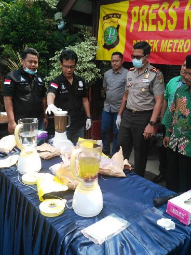 Polsek Penjaringan Musnahkan 24 Ribu Butir Ekstasi dan 62,82 Gram Sabu-sabu Kapolsek Metro Penjaringan Jakarta Utara AKBP Bismo Teguh Narkoba Kejaksaan Negeri
